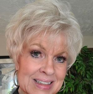 Meet your Posher, Cyndee